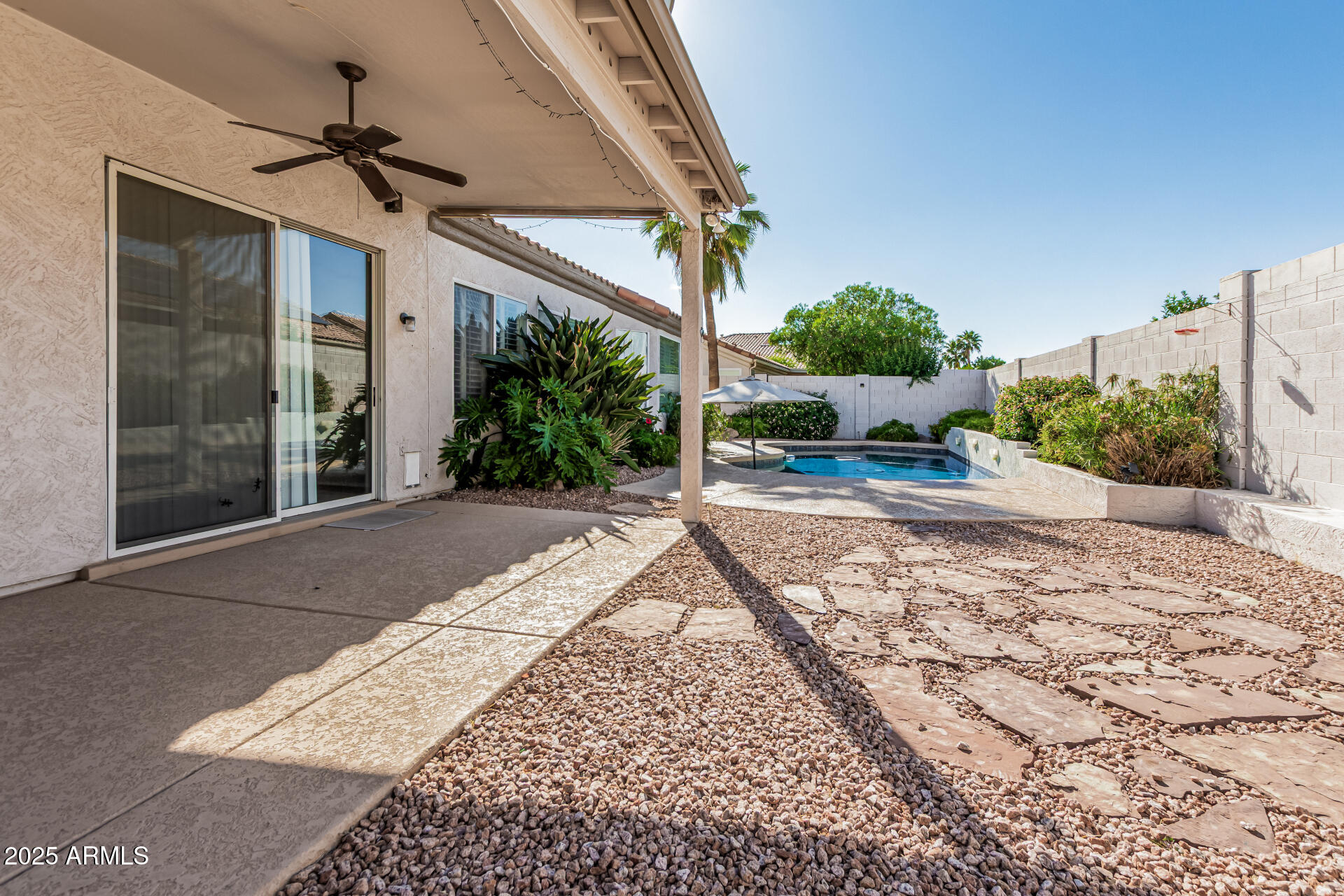 7130 E LAGUNA AZUL Avenue