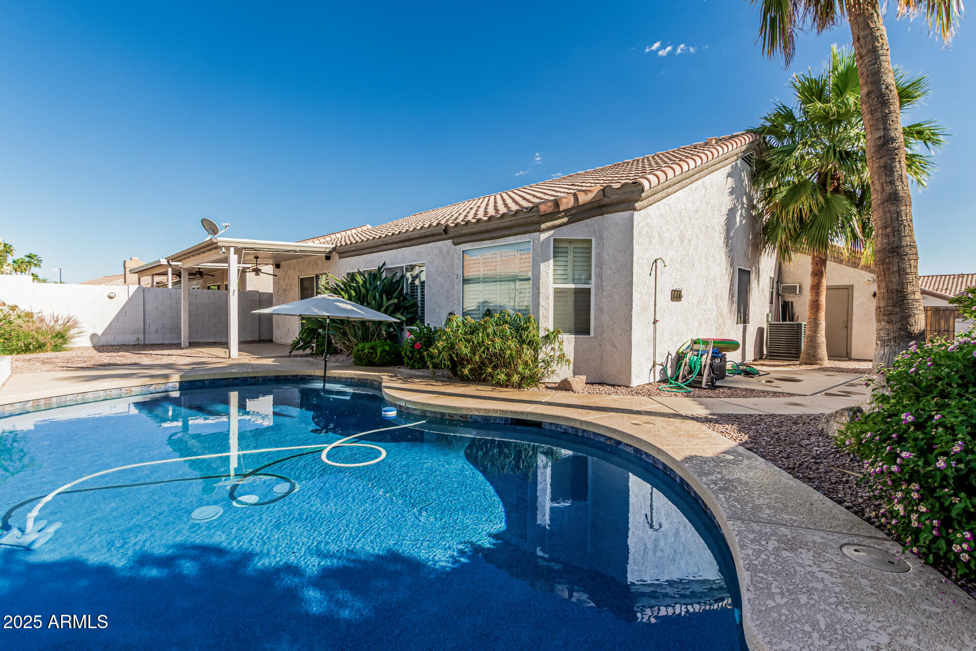 7130 E LAGUNA AZUL Avenue