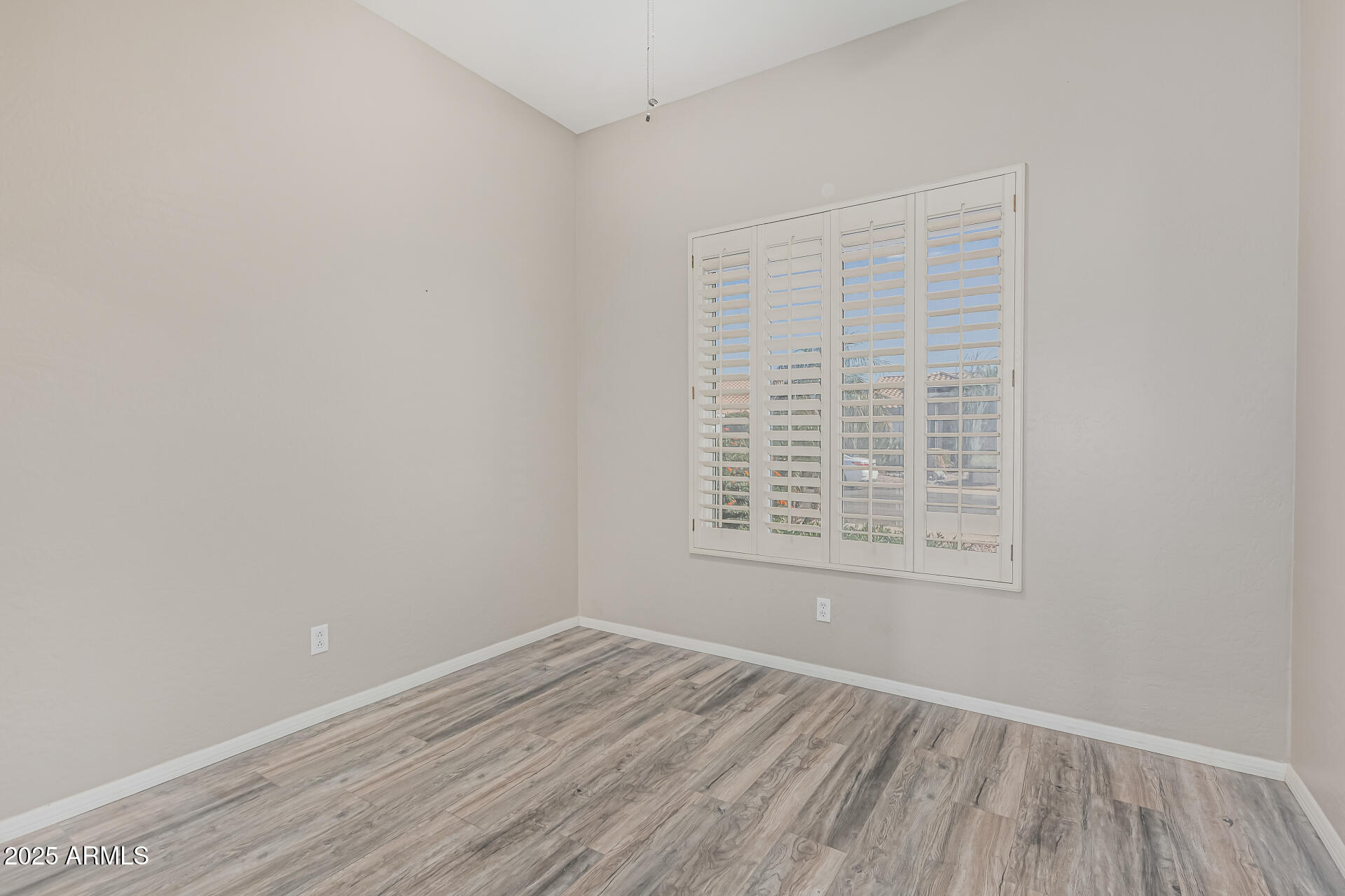 7130 E LAGUNA AZUL Avenue