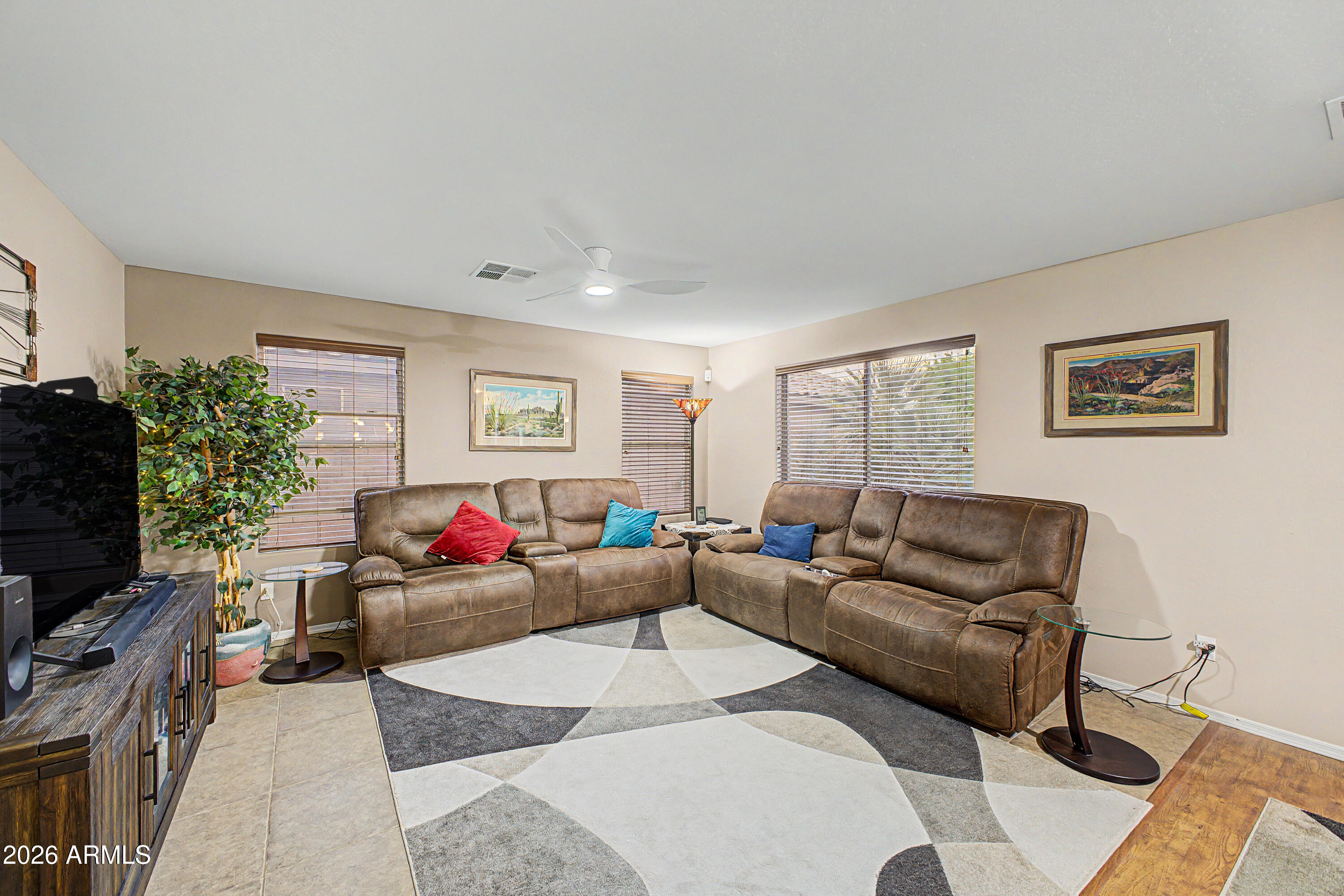 2803 W ANGEL Way