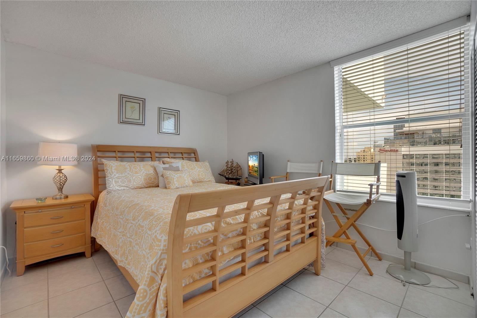 2899 Collins Ave # 1523