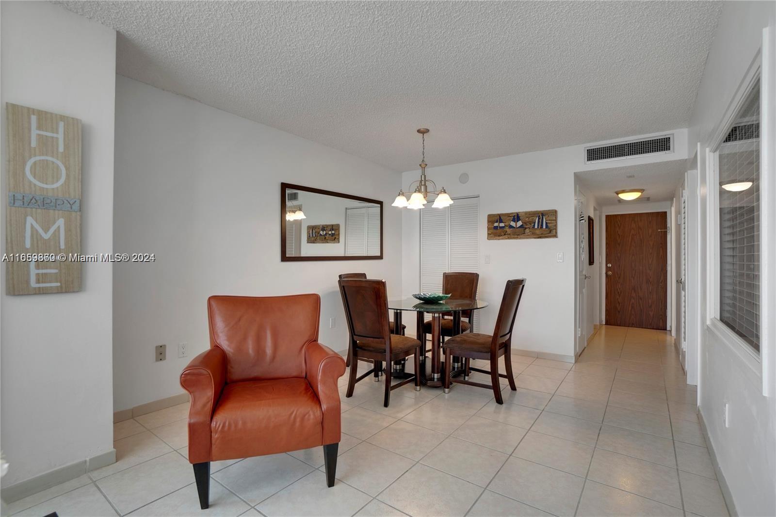 2899 Collins Ave # 1523