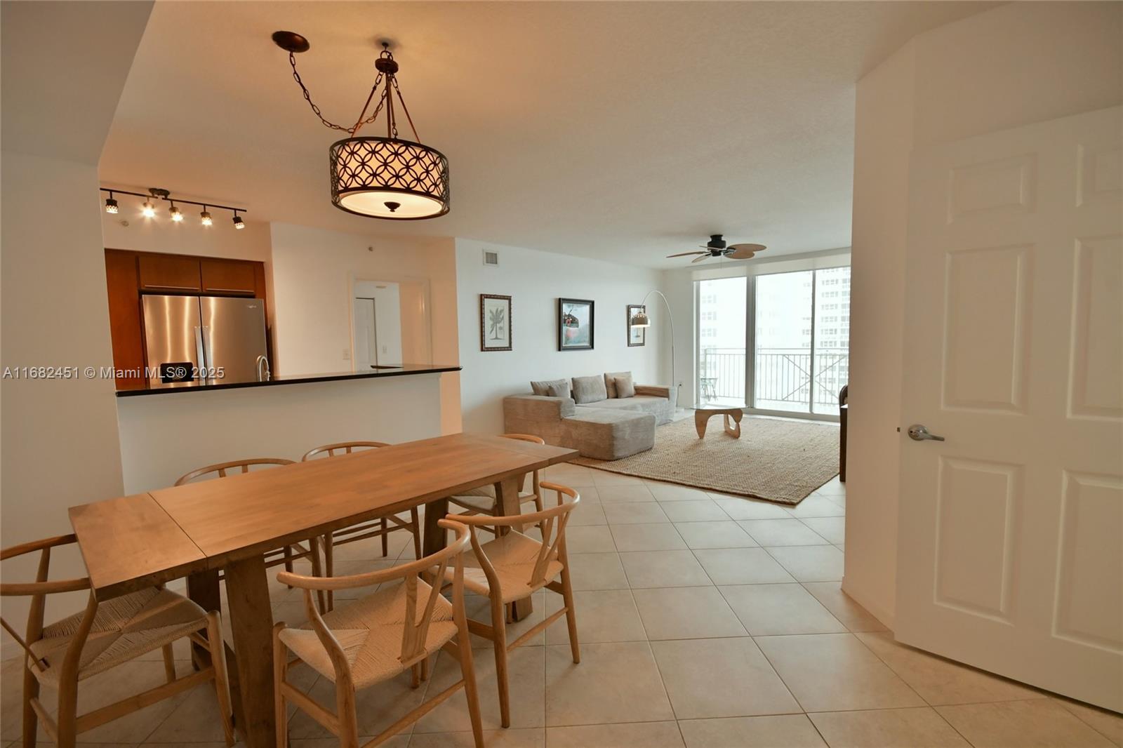 2080 S Ocean Dr # 1610