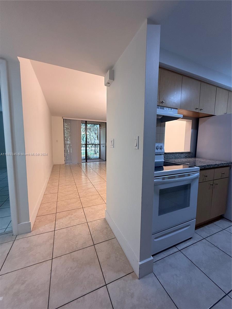 14421 N Kendall Dr # 208M