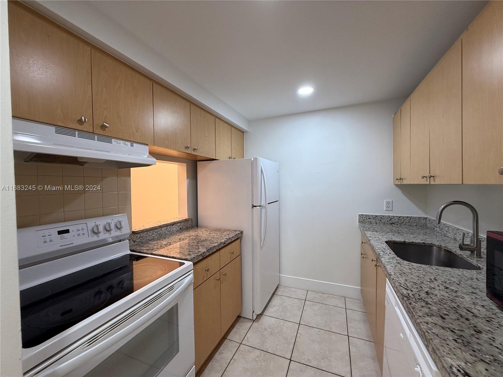 14421 N Kendall Dr # 208M
