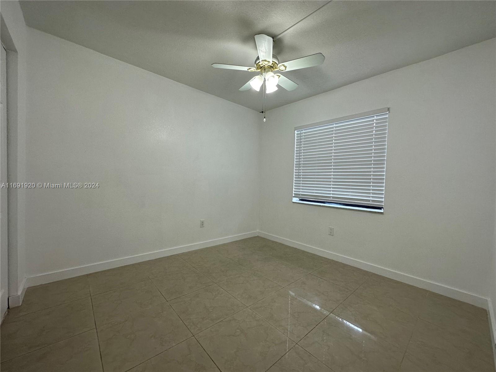 6480 W 27th Ct # 54 Unit: 14-54