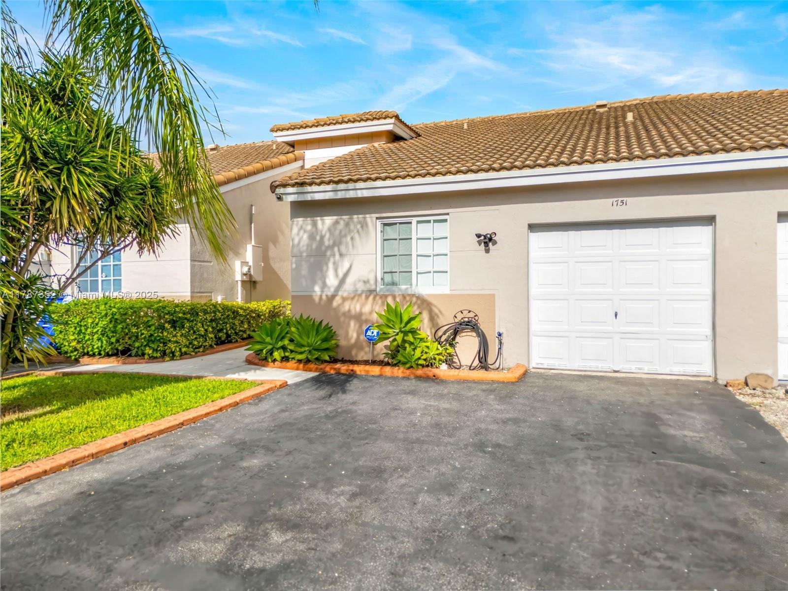 1751 SW 116th Way