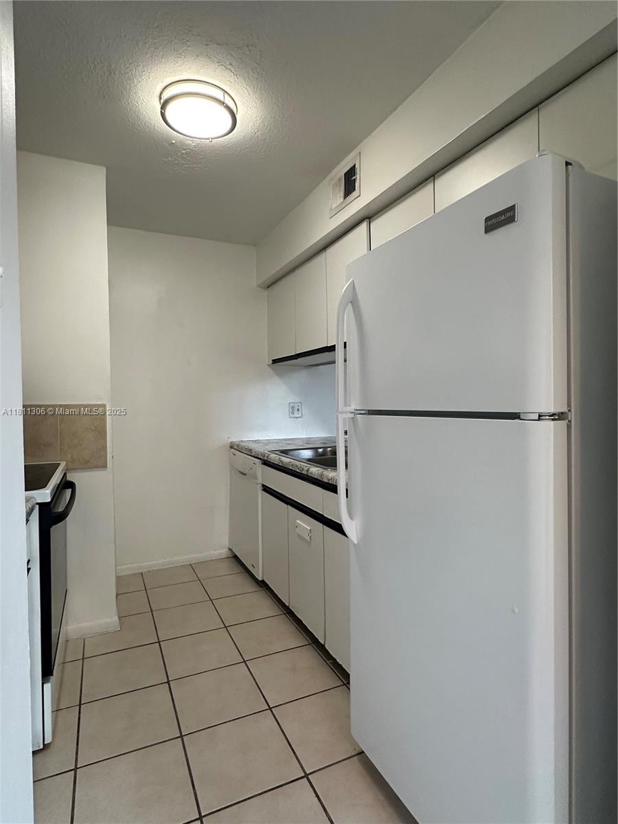 8621 SW 5th St # 206