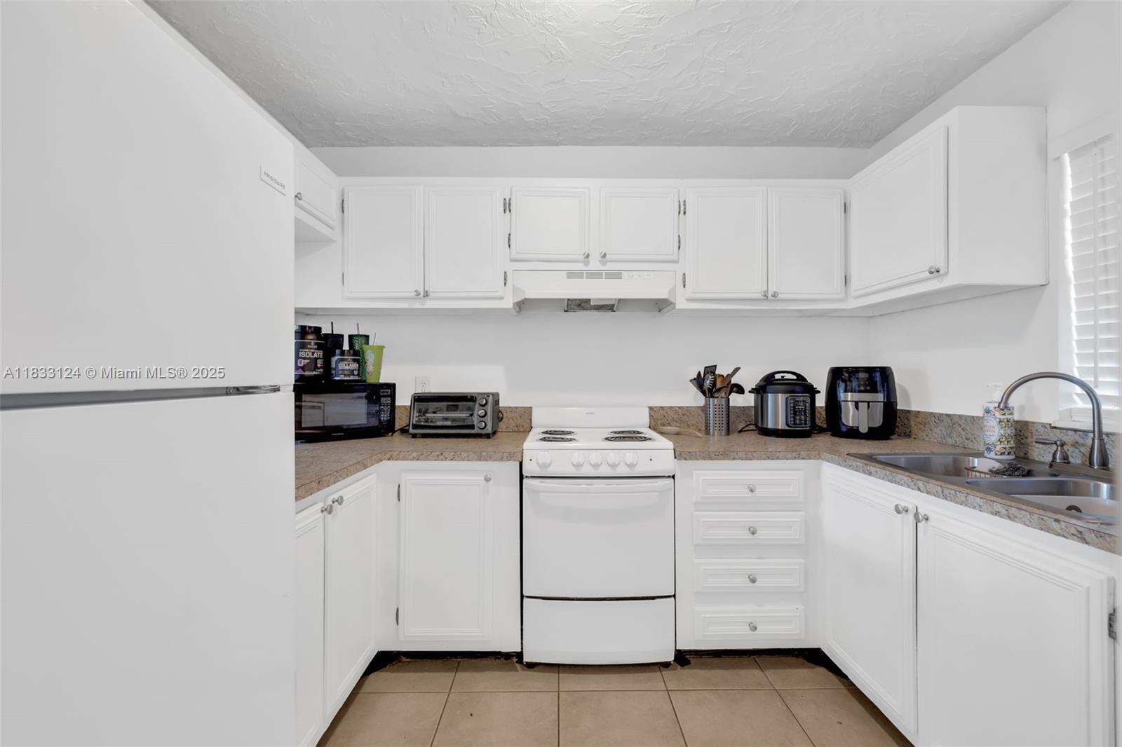 9460 Live Oak Pl # 407