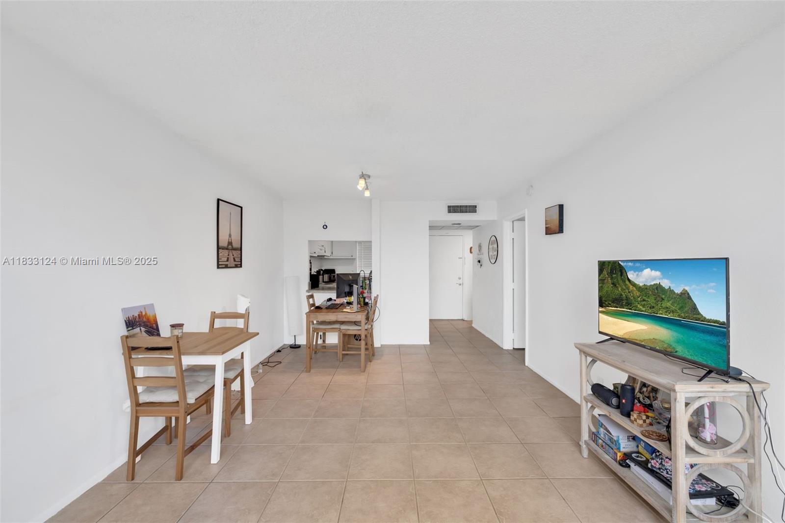 9460 Live Oak Pl # 407