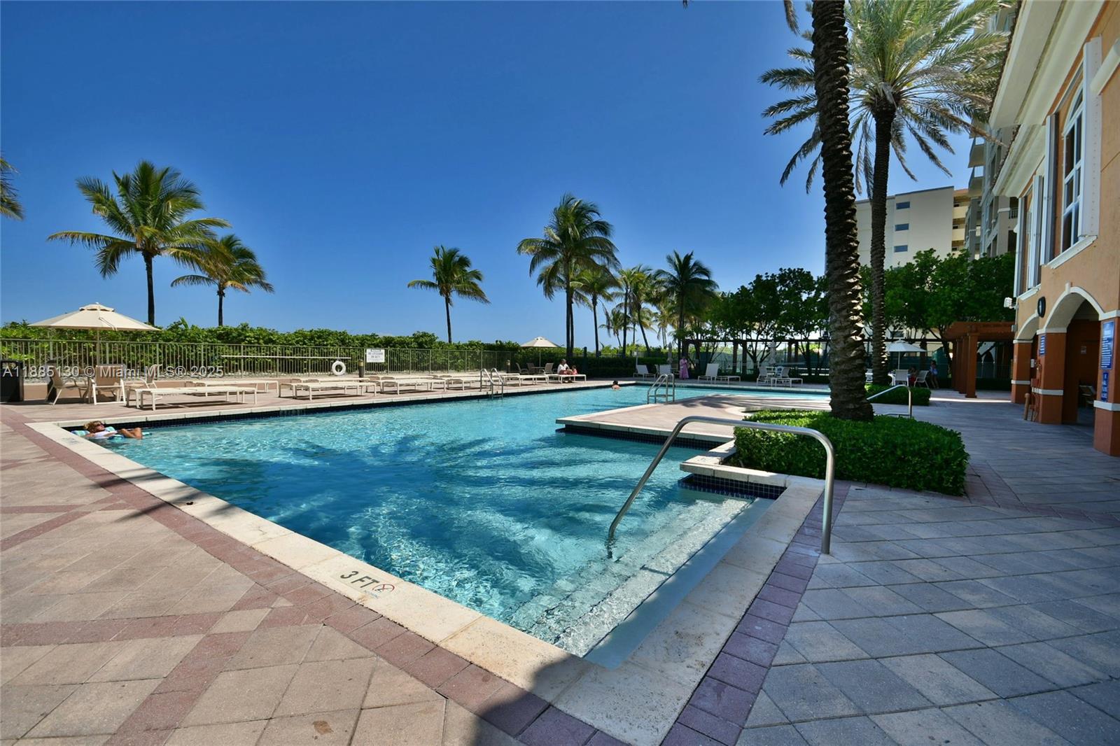 2080 S Ocean Dr # 1111