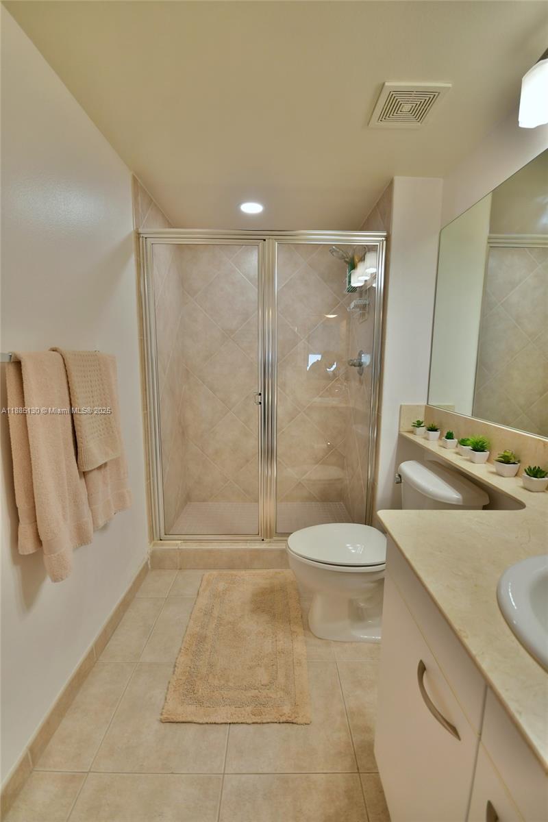2080 S Ocean Dr # 1111