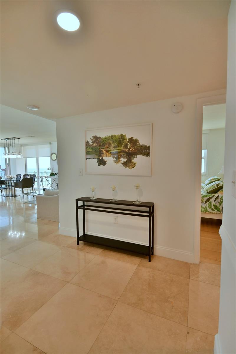 2080 S Ocean Dr # 1111