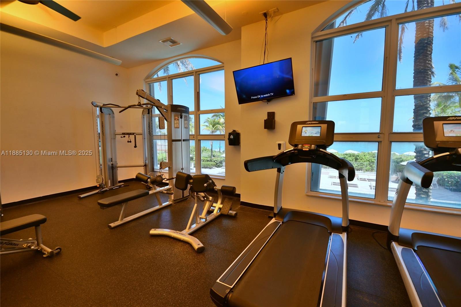 2080 S Ocean Dr # 1111