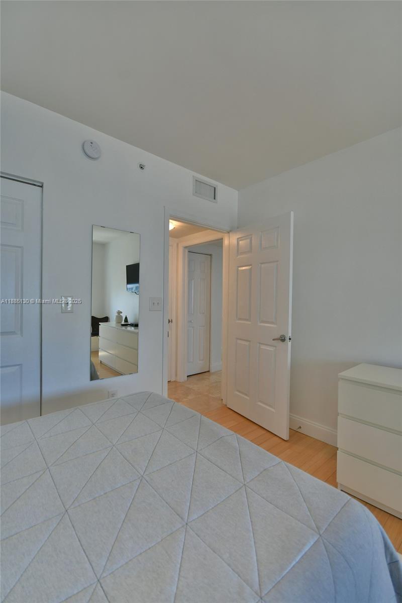 2080 S Ocean Dr # 1111