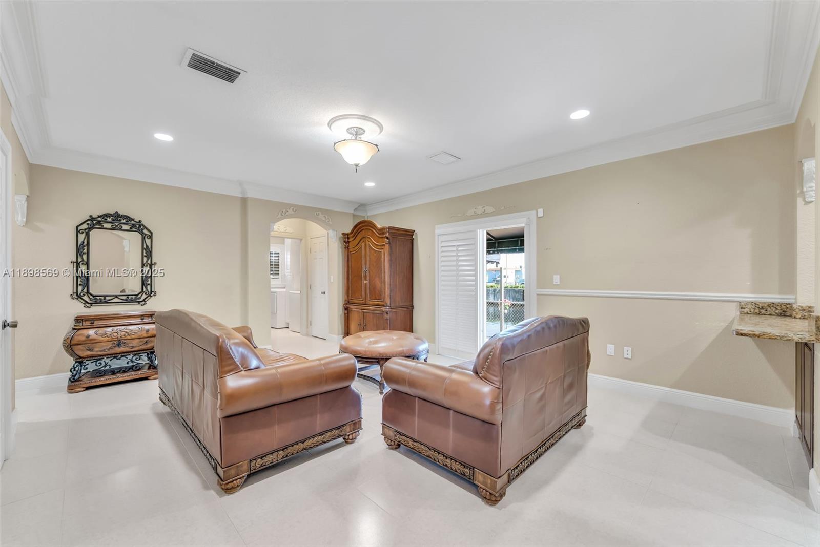 8357 NW South River Dr