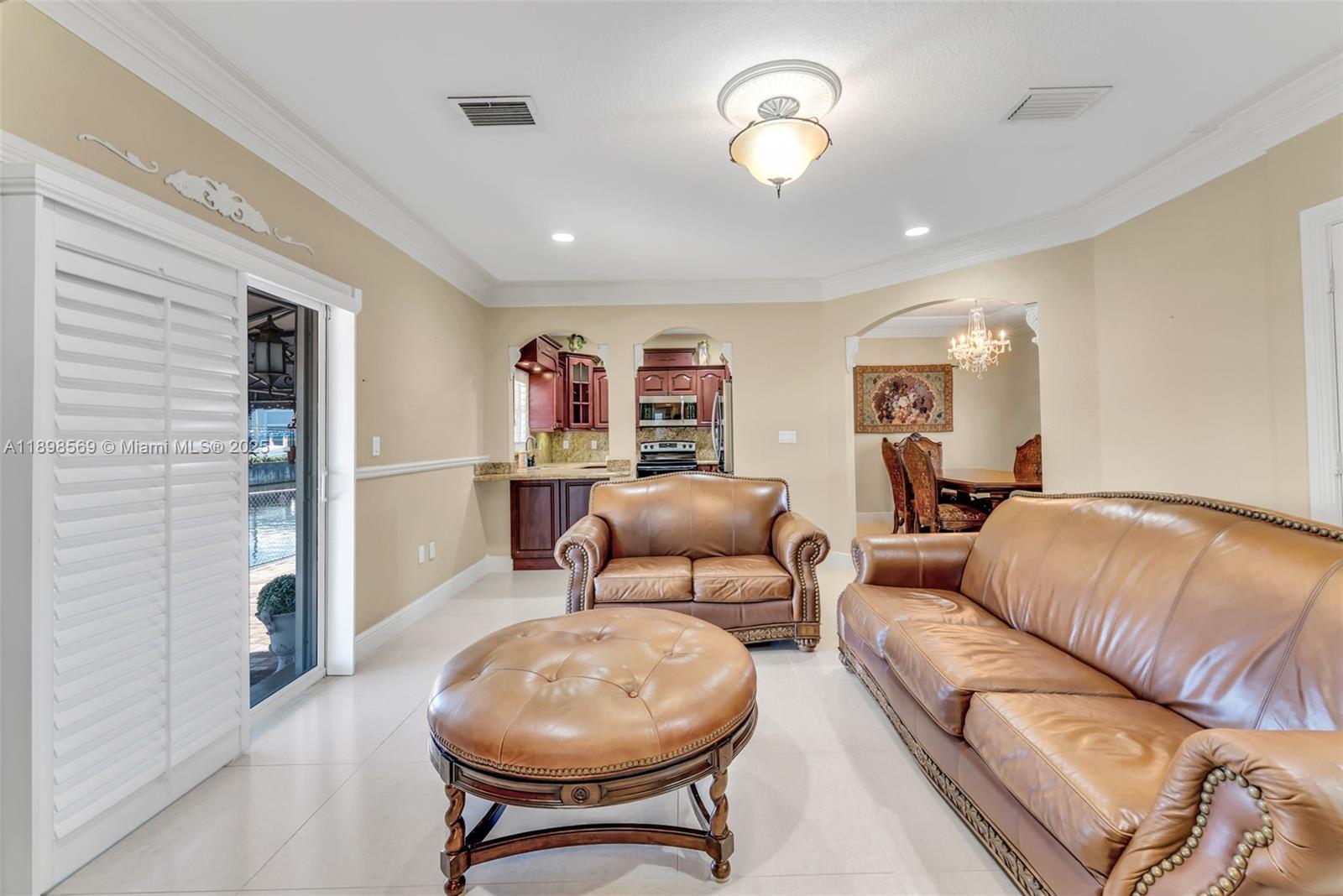 8357 NW South River Dr