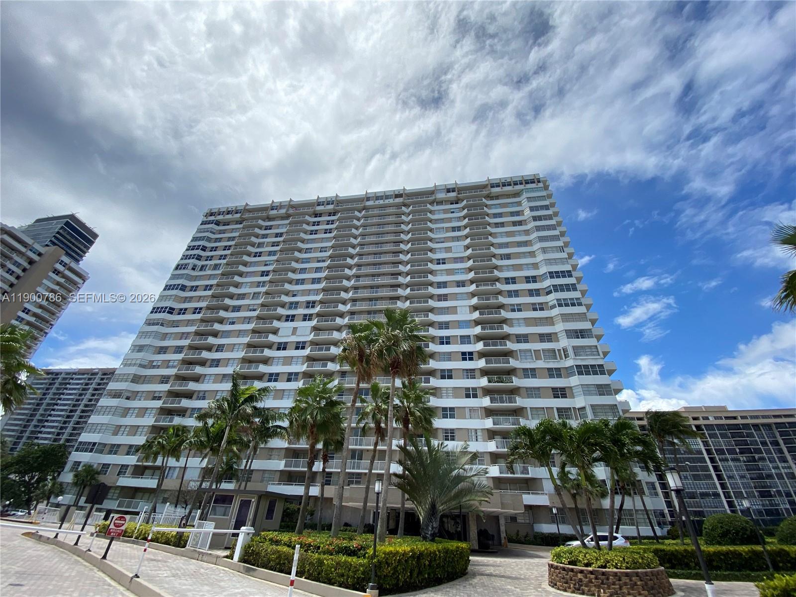 1965 S Ocean Dr # 8B