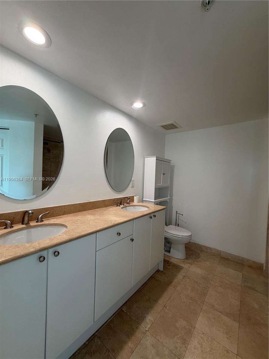 1755 E Hallandale Beach Blvd Unit: 304E