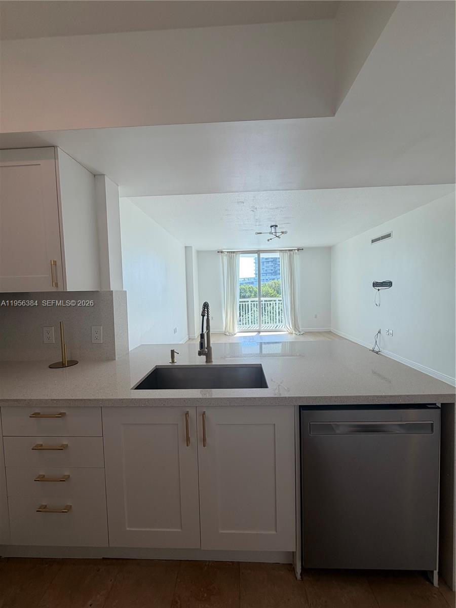 1755 E Hallandale Beach Blvd Unit: 304E