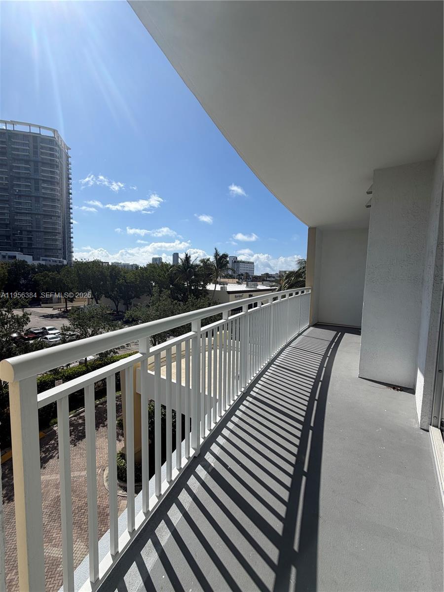 1755 E Hallandale Beach Blvd Unit: 304E