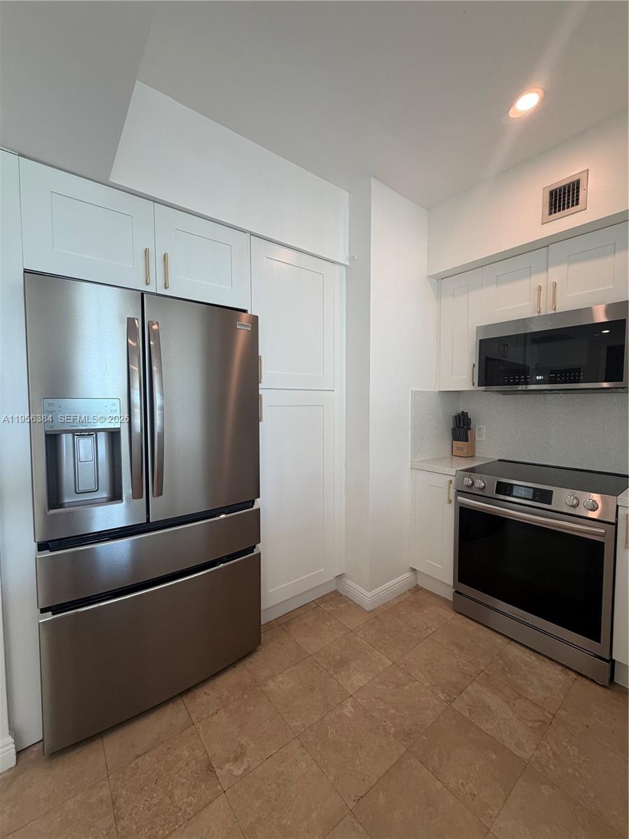1755 E Hallandale Beach Blvd Unit: 304E