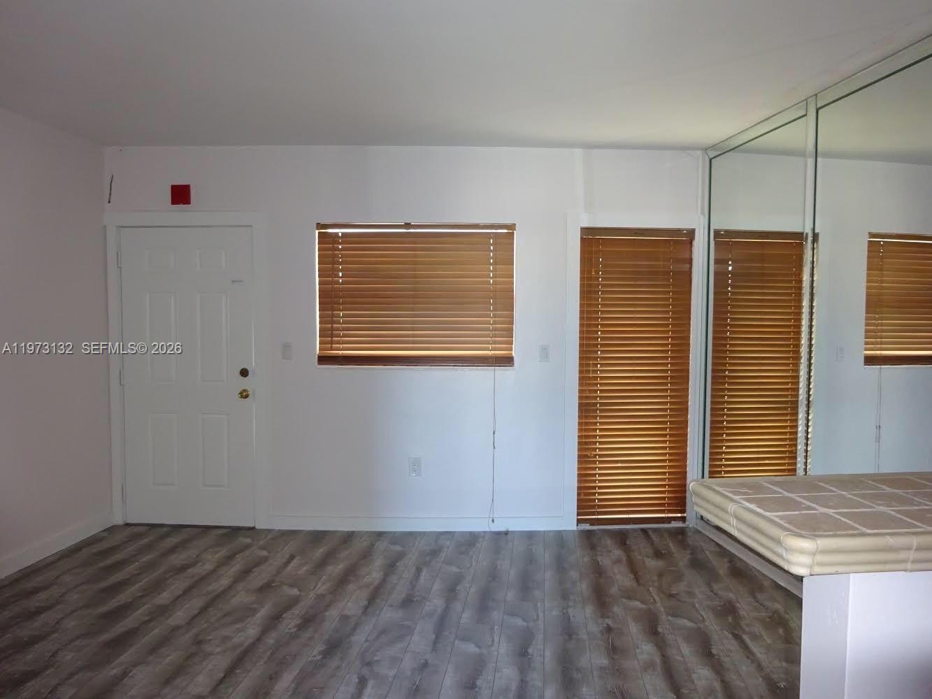 11 SW 52nd Ave # 3C