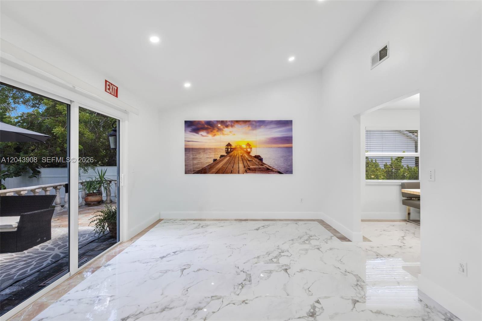 1318 Bayport Ave