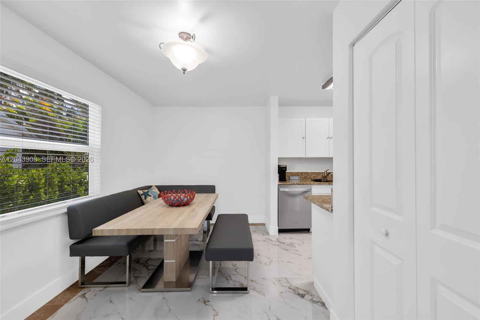 1318 Bayport Ave
