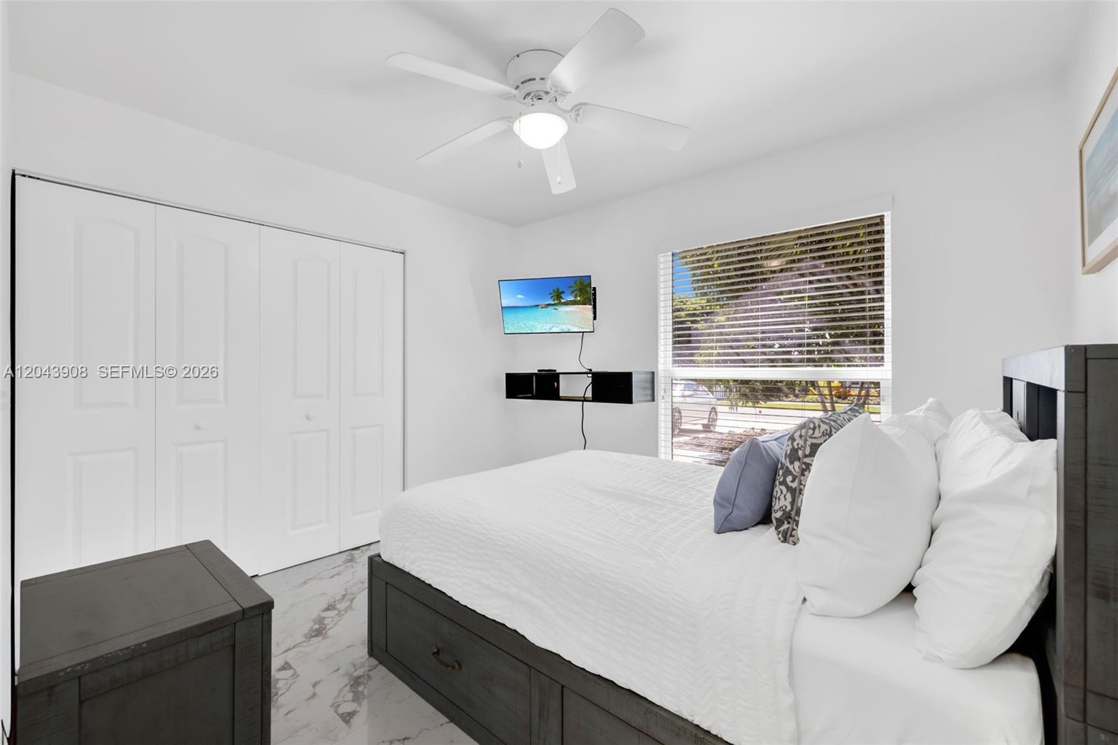 1318 Bayport Ave