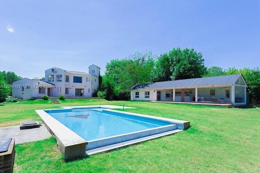 2500 Teniente Juan Gabot, Ezeiza. B A, Argentina
