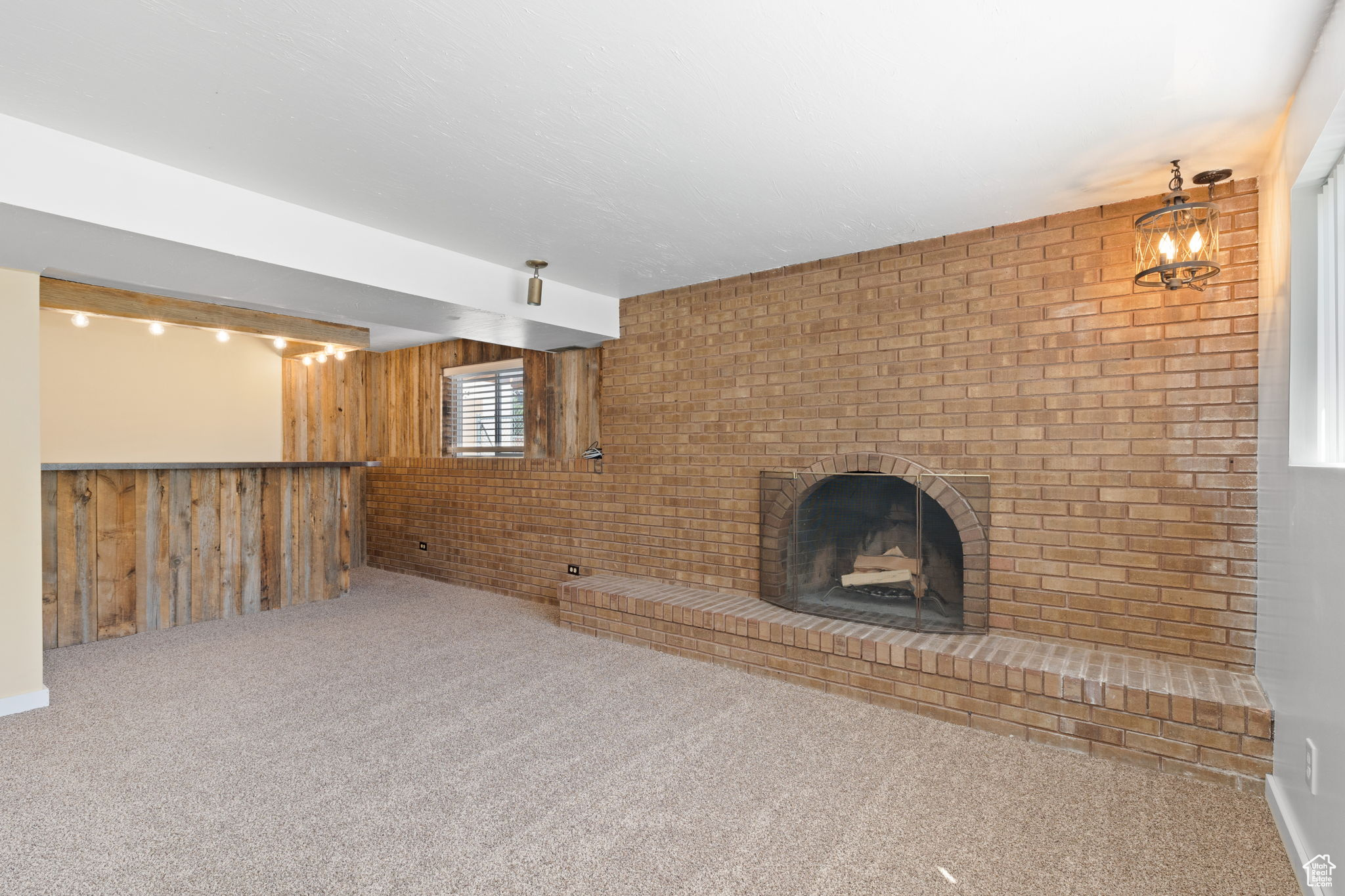3380 S GREENMONT DR
