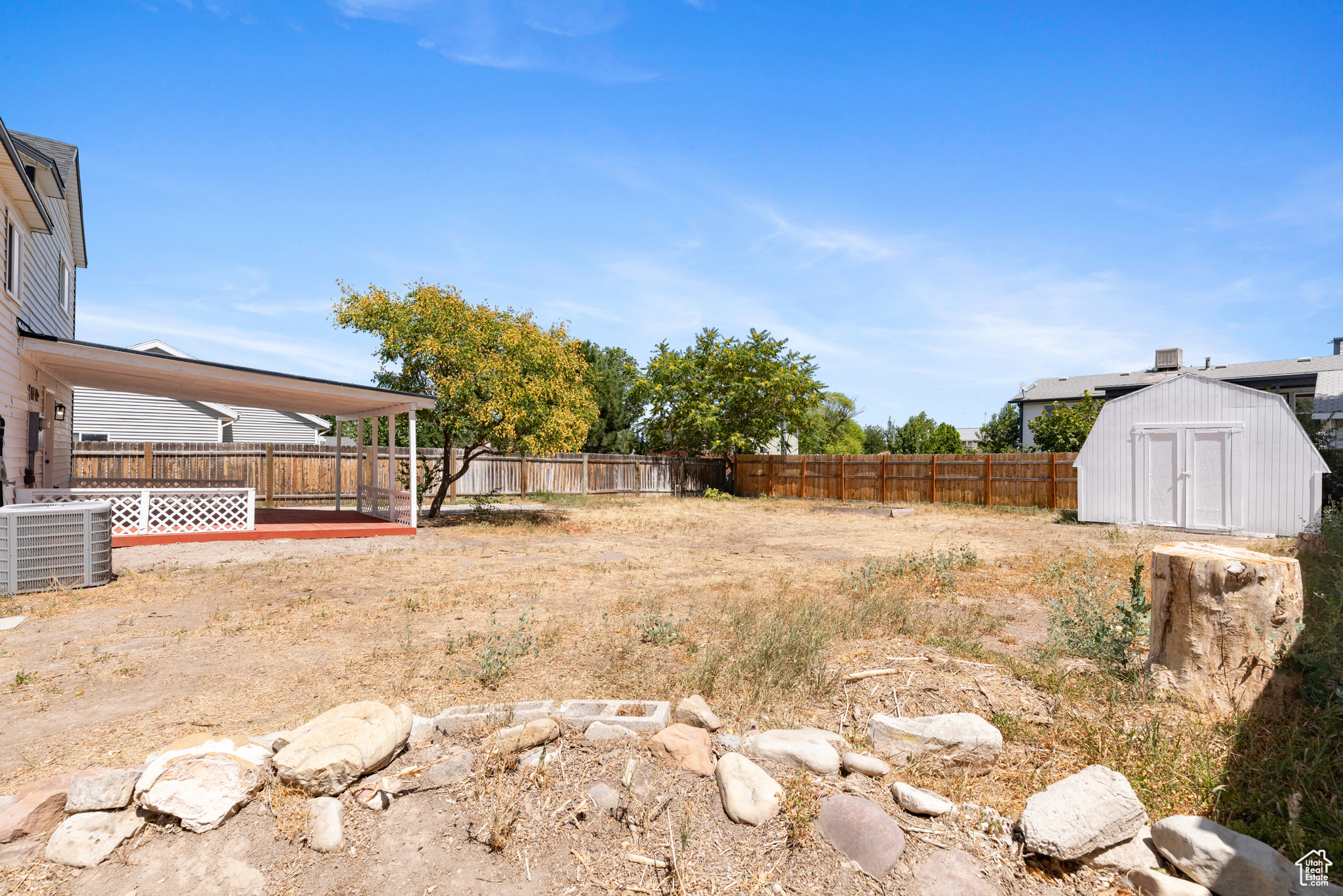 3045 S DALESEND DR