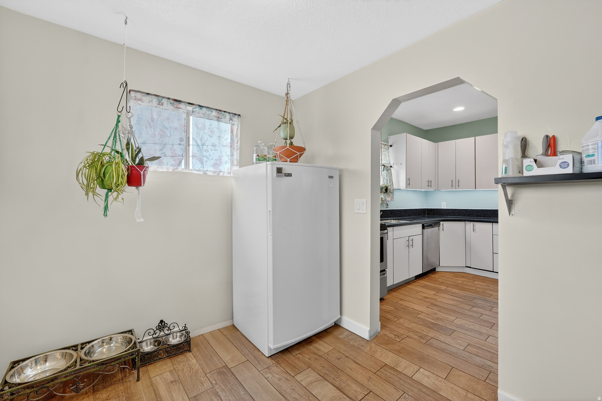 77 N 4TH ST