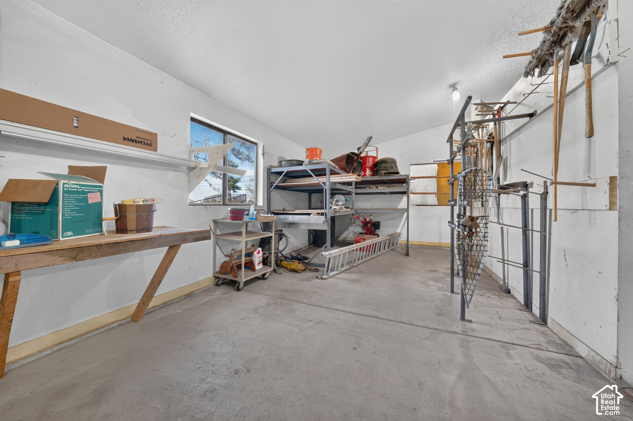 600 W VINE ST