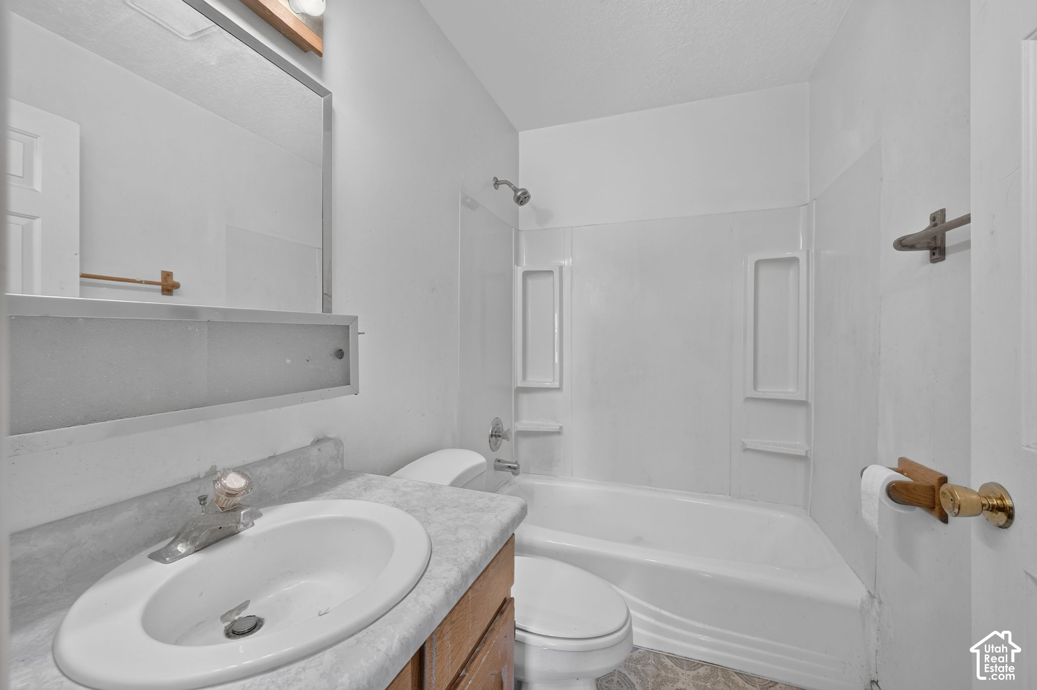 600 W VINE ST