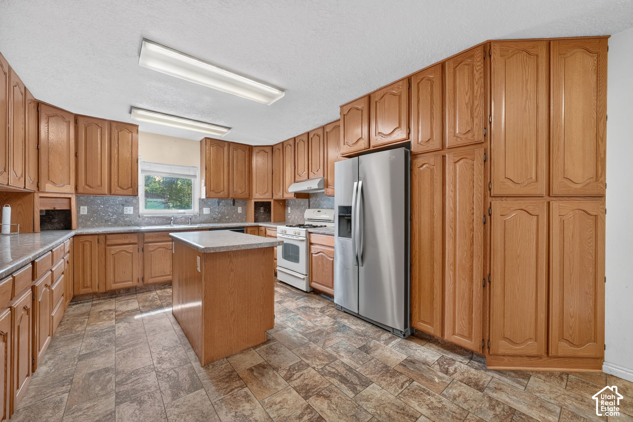 600 W VINE ST