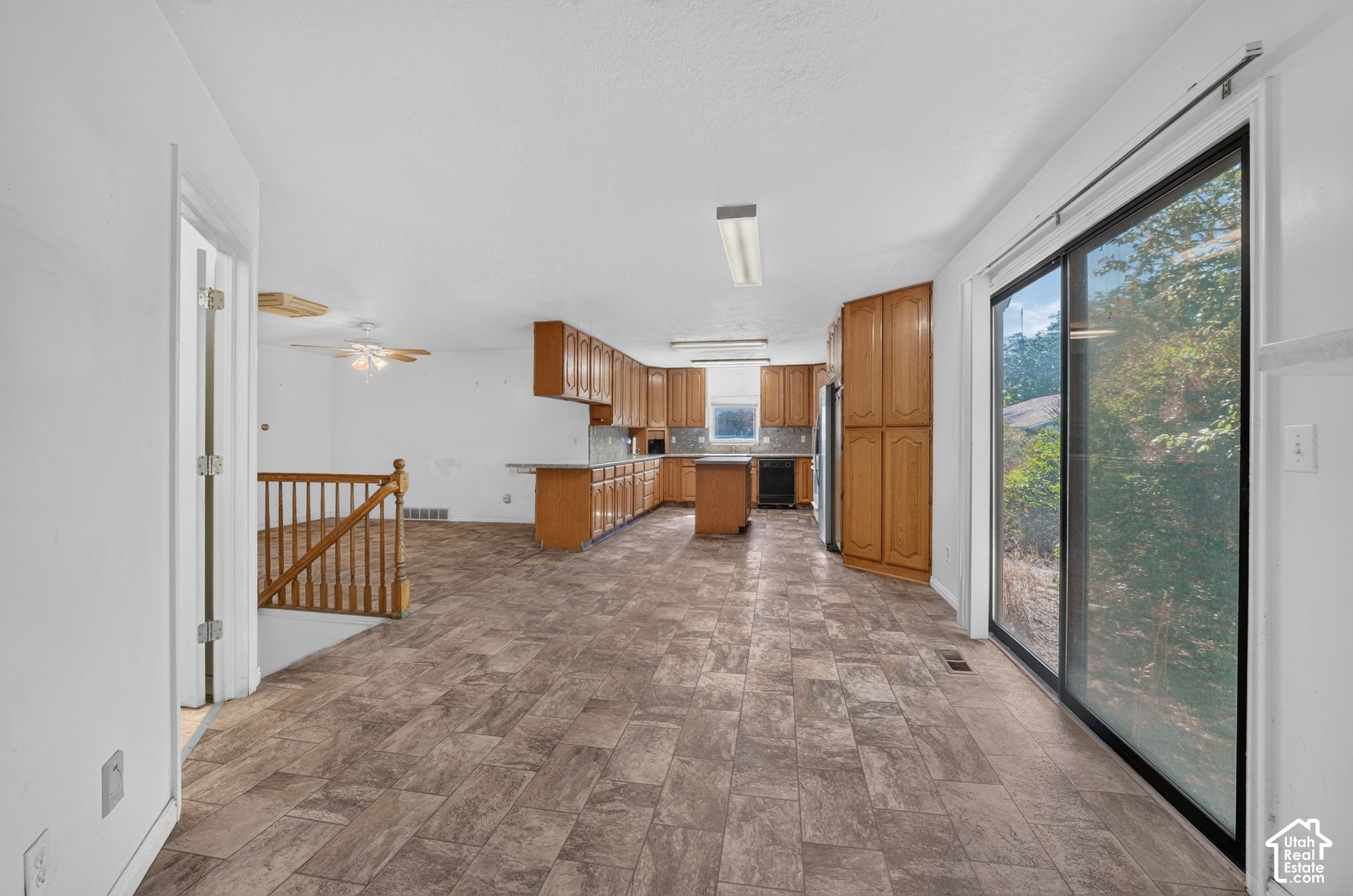 600 W VINE ST