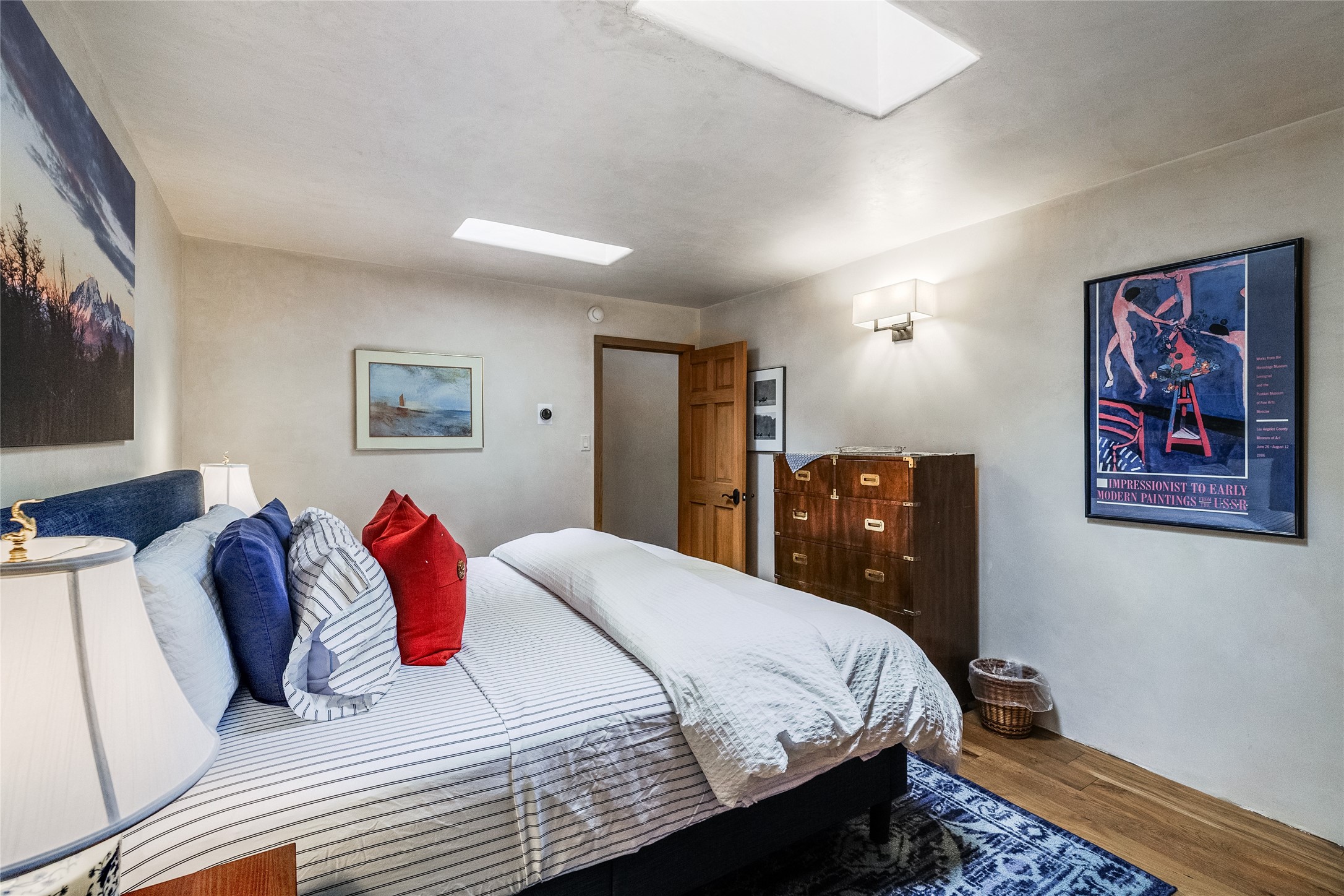 826 1/2 E Zia Road