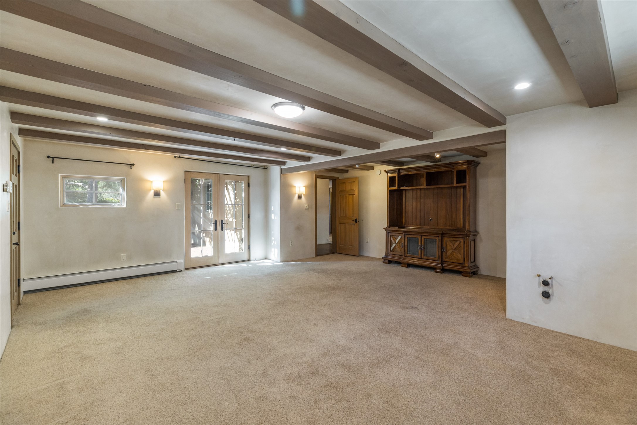 826 1/2 E Zia Road