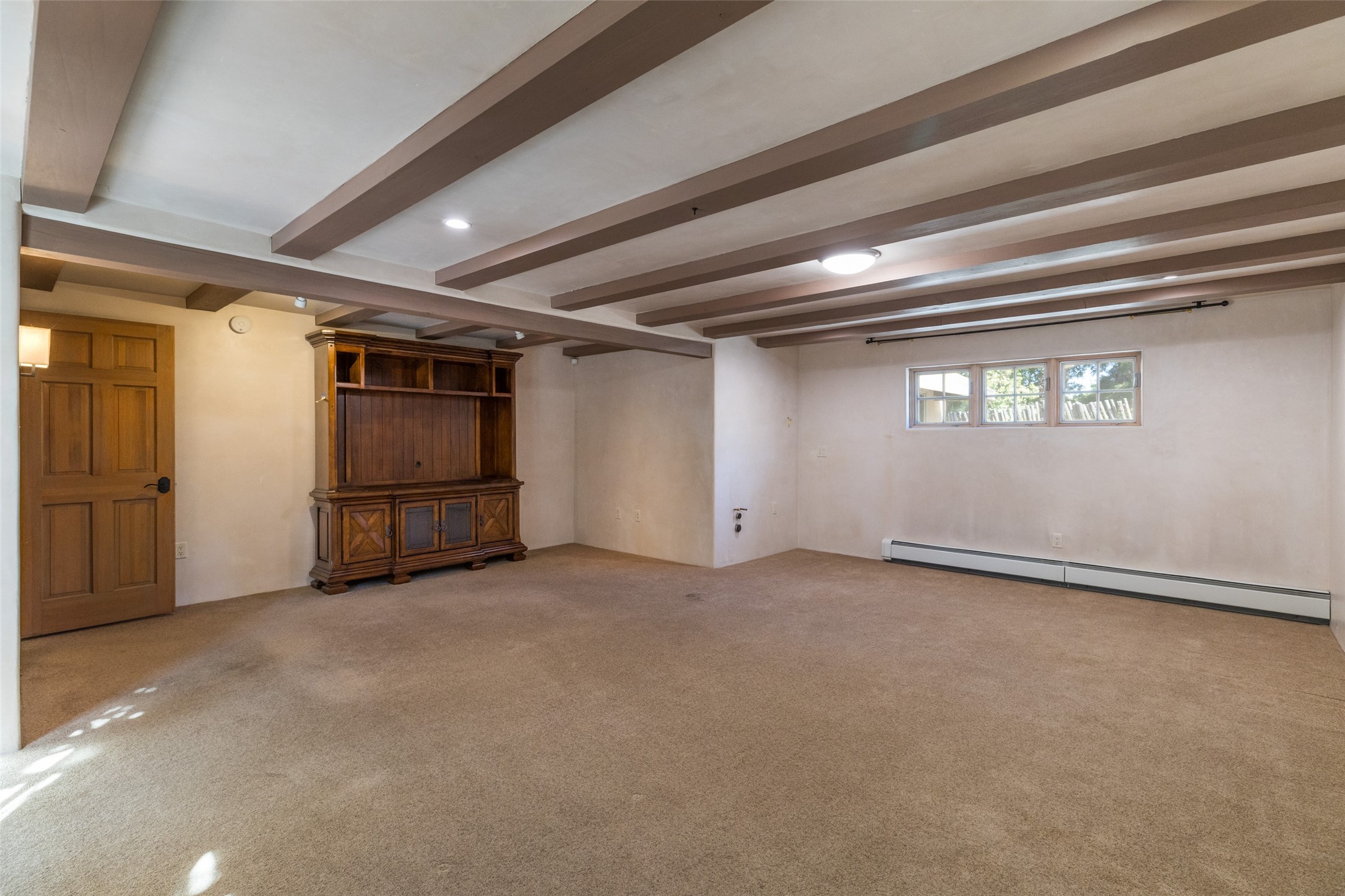 826 1/2 E Zia Road