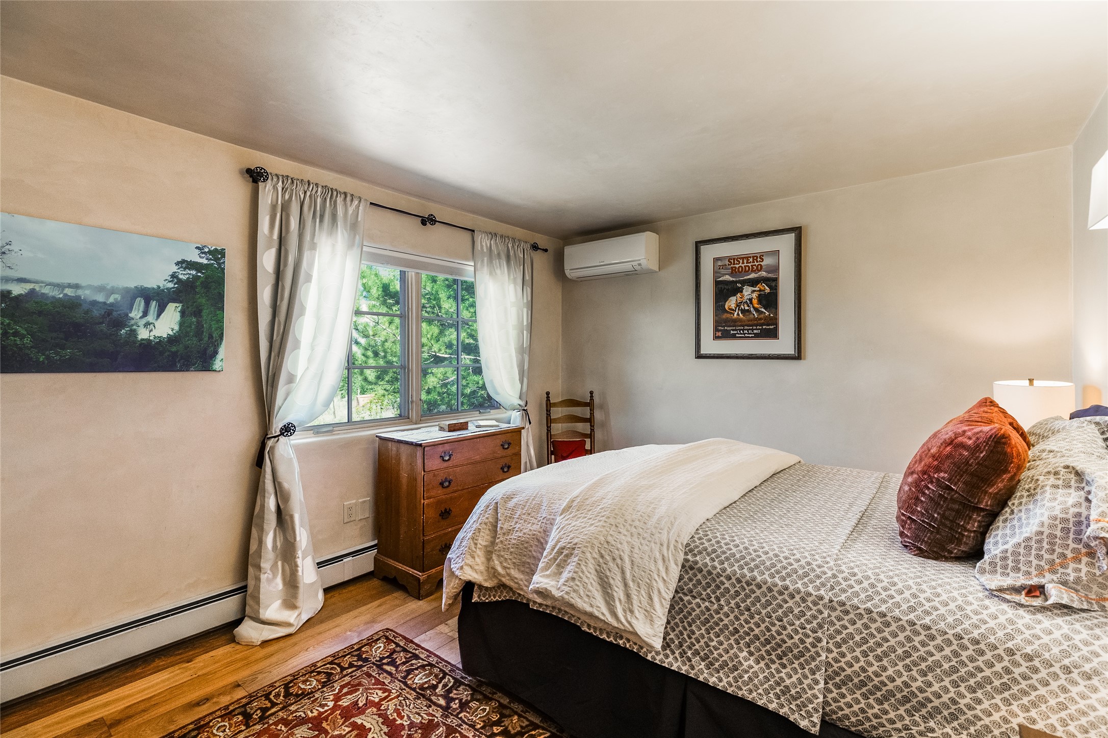 826 1/2 E Zia Road
