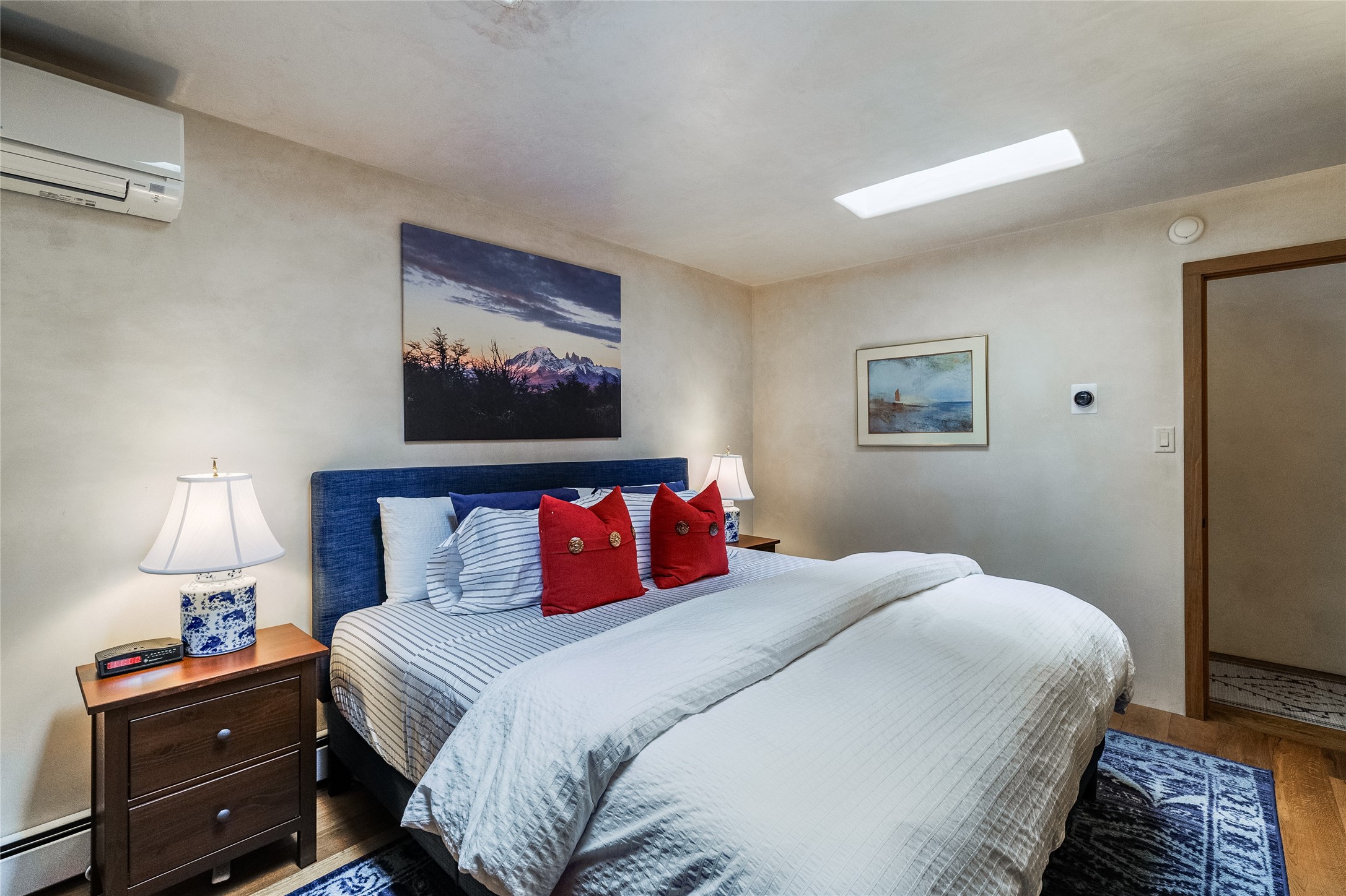 826 1/2 E Zia Road