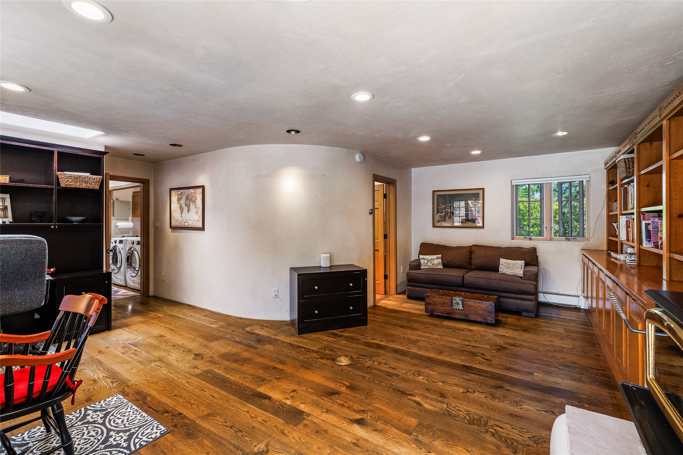 826 1/2 E Zia Road