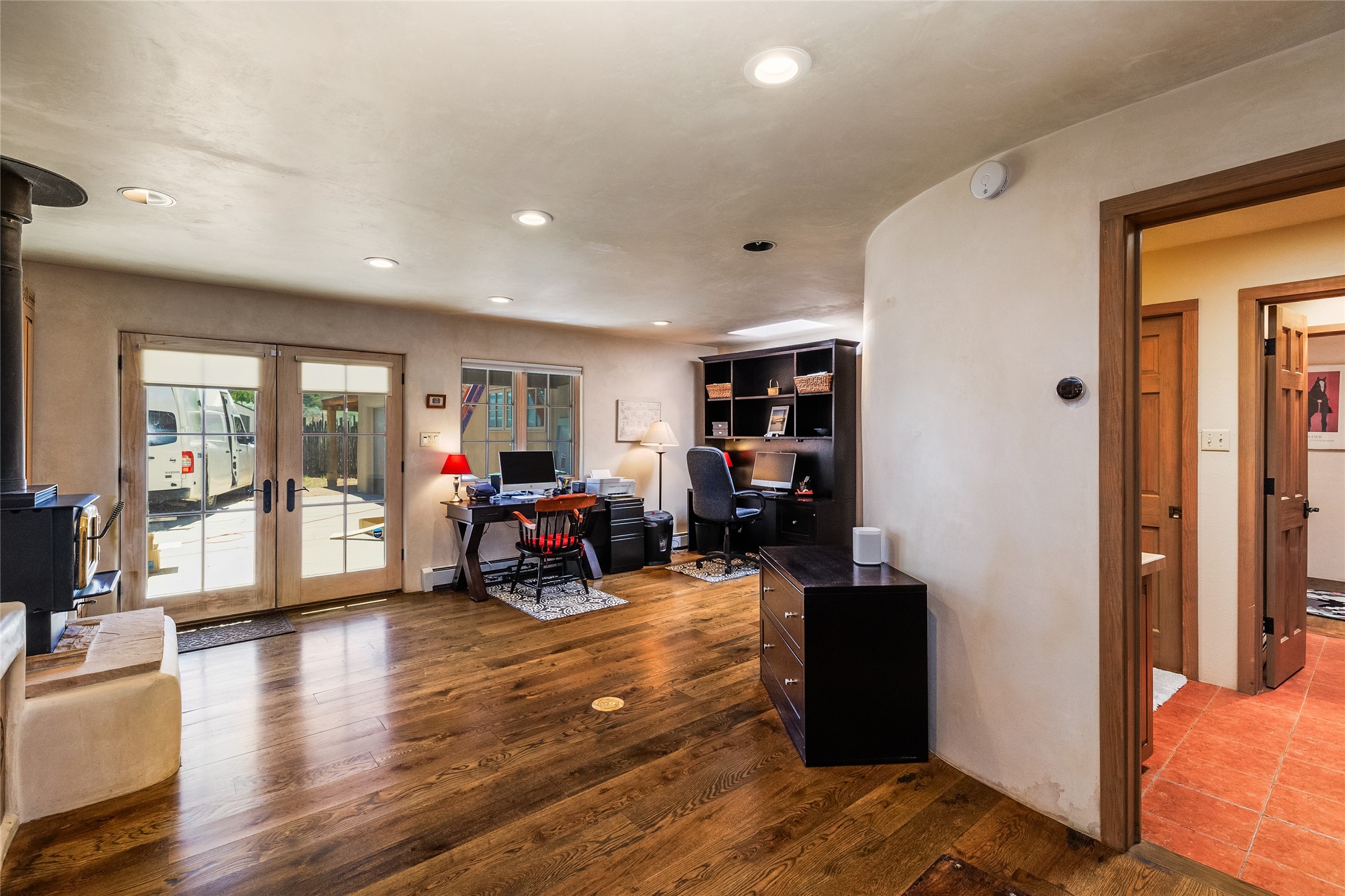 826 1/2 E Zia Road