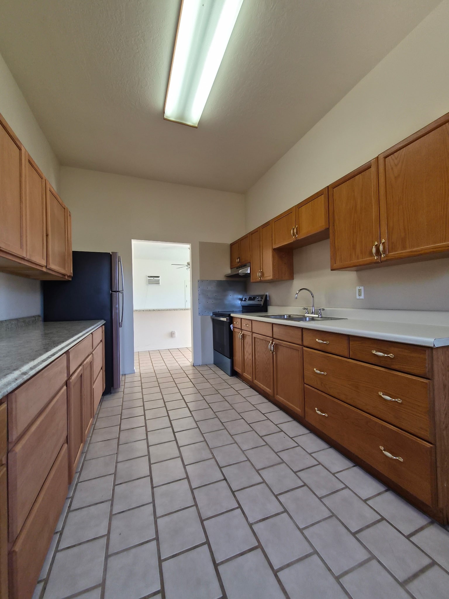 428 S Camino Del Pueblo