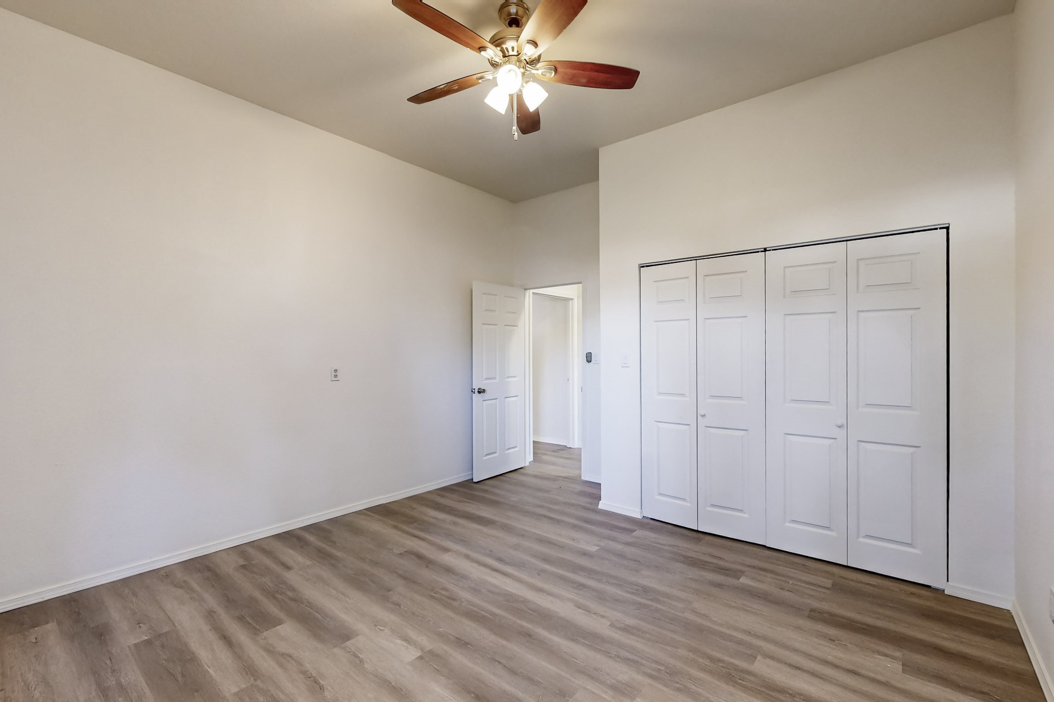 428 S Camino Del Pueblo