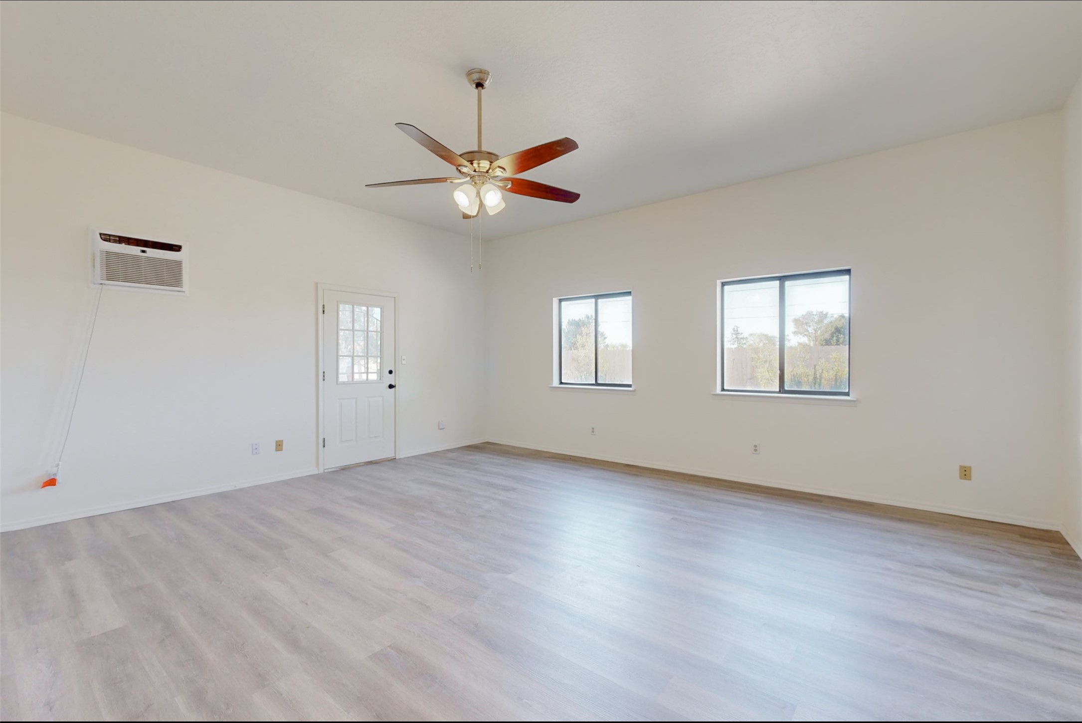 428 S Camino Del Pueblo