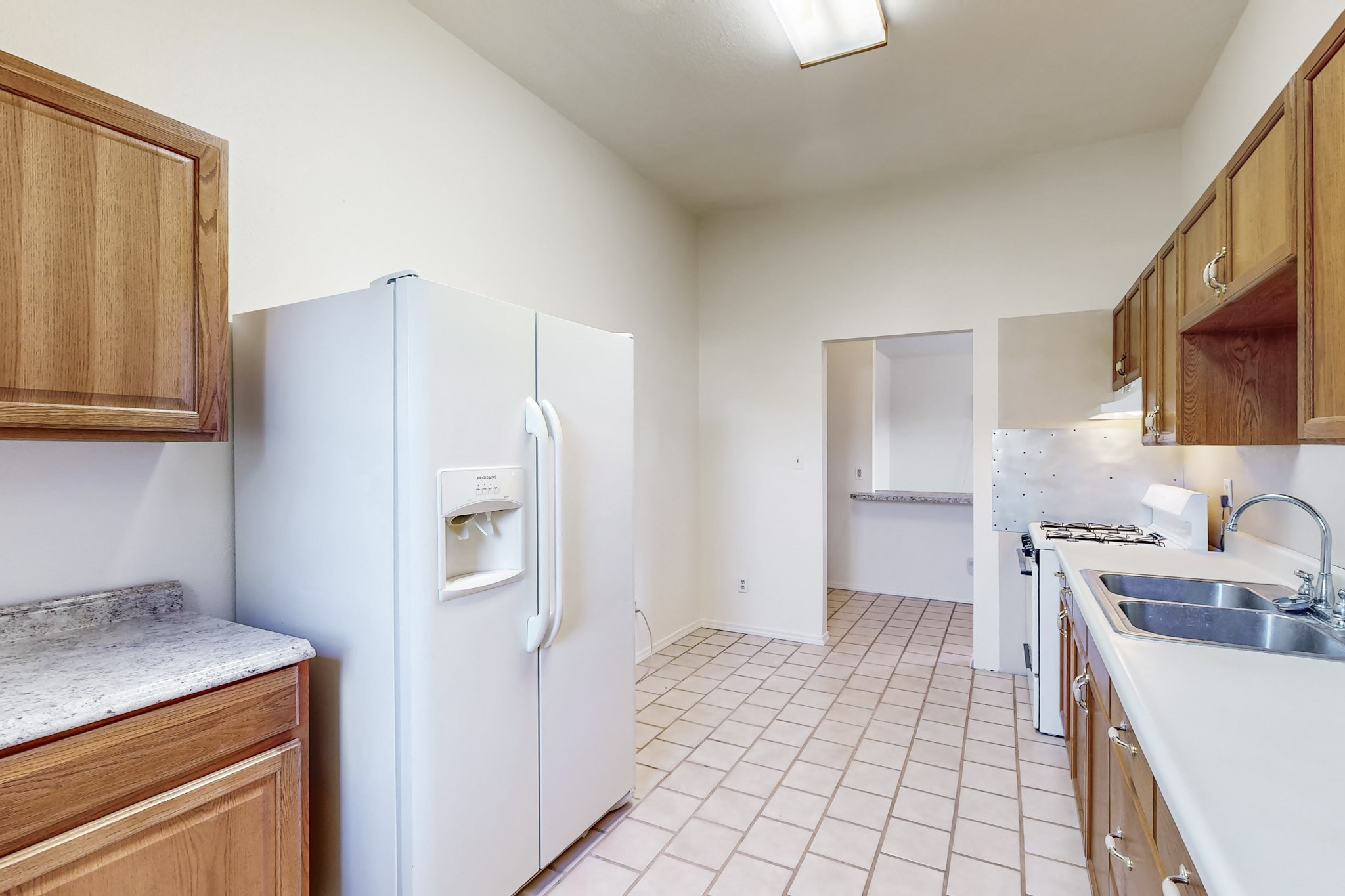428 S Camino Del Pueblo