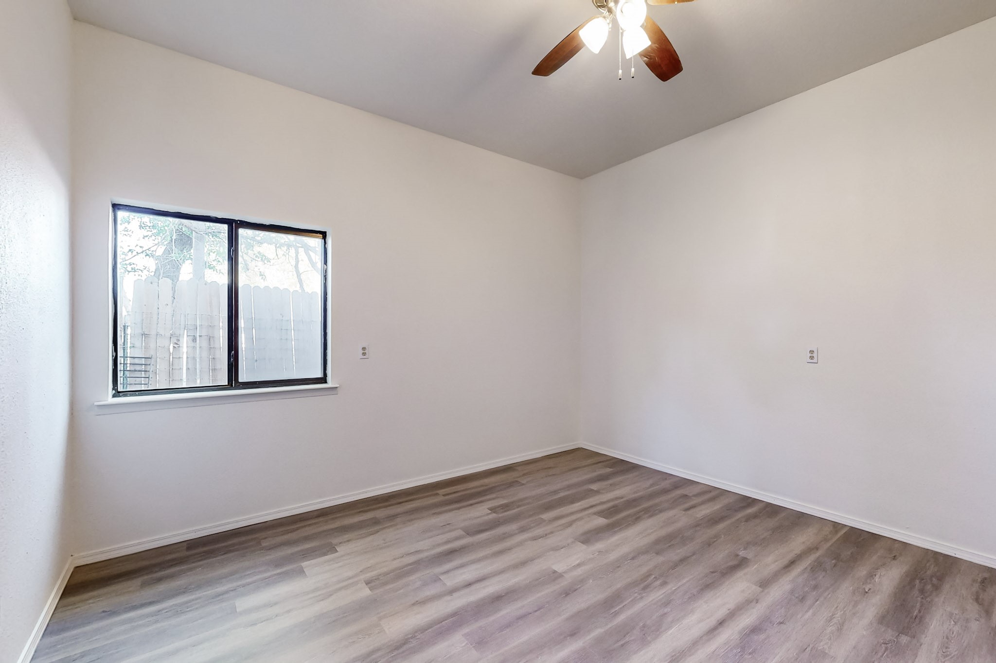 428 S Camino Del Pueblo